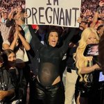 Kourtney Kardashian fue sometida a cirugía fetal de urgencia para salvar a su bebé