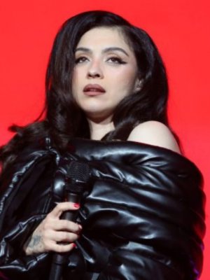 Mon Laferte reconoce el costo de su opinión política: 