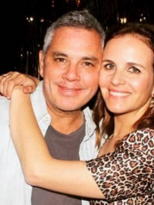 José Miguel Viñuela dedicó emotivo mensaje a su esposa por su aniversario de matrimonio