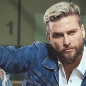 Jean Philippe preocupó a sus seguidores desde la clínica: 