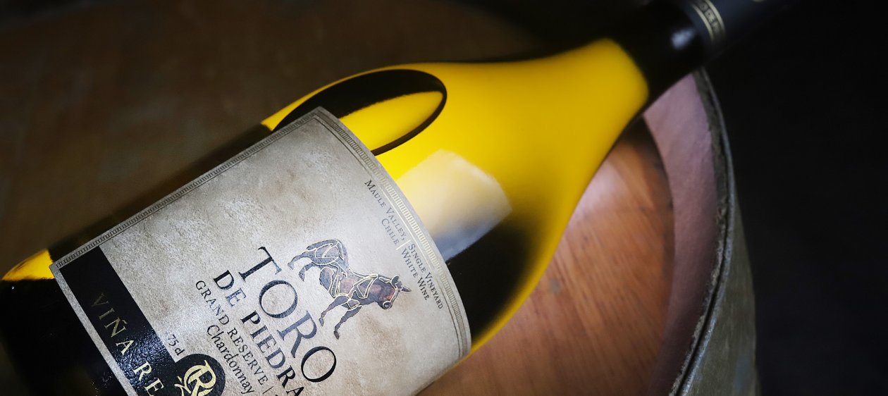 Disfruta esta nueva temporada primaveral con un intenso y vibrante chardonnay gran reserva