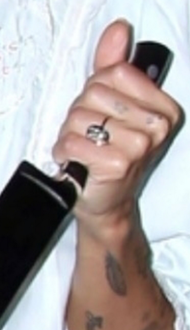 Anillo regalado por Channing a Zoe 