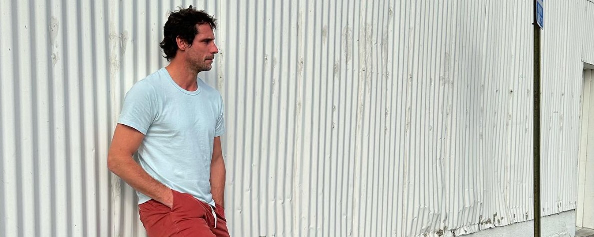 ¡Quedó a pata! Retienen moto a Gonzalo Valenzuela durante fiscalización vehicular
