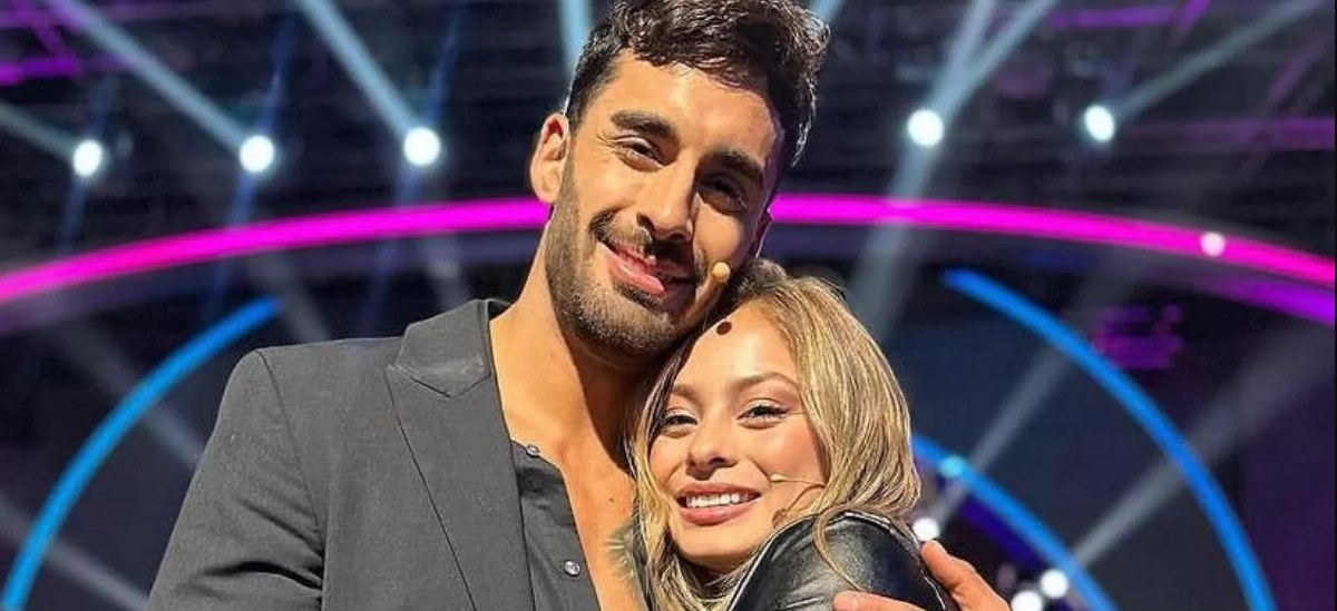 ¡Con este pololo si! Skarleth fue al mall con Jorge Aldoney