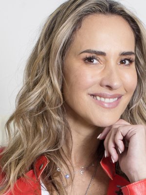 Entregan detalles del supuesto nuevo romance de Angélica Castro