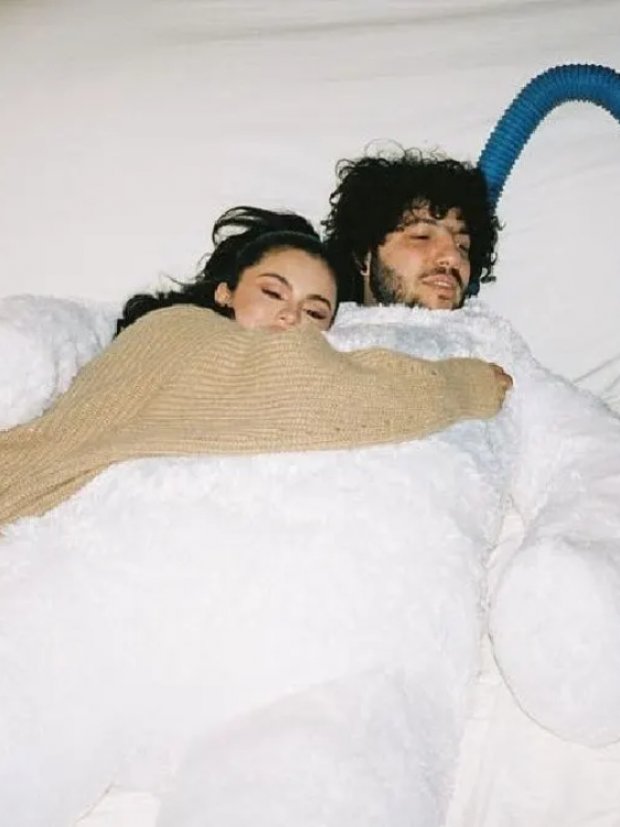 Selena Gómez confirma su romance con Benny Blanco