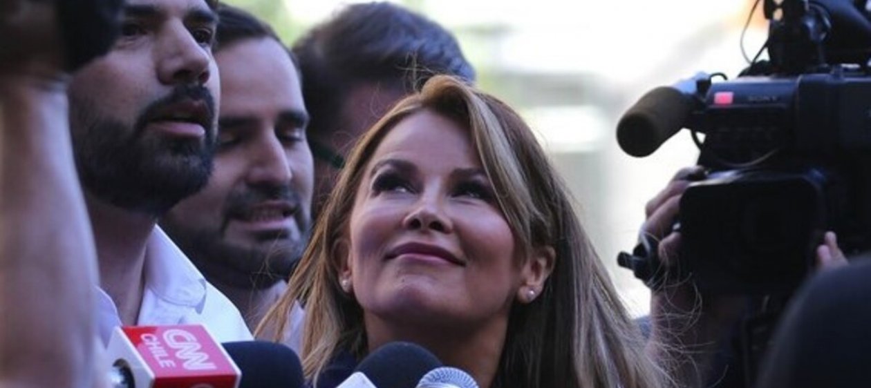 Cathy Barriga y la feroz parada de carros a Joaquín Lavín Jr. fuera de tribunales