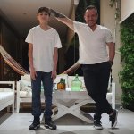 Gonzalo Egas comparte registros de las vacaciones al extranjero junto a su hijo, Noah