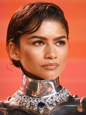 Zendaya impacta con su robótica elección de vestuario para el estreno londinense de Dune 2