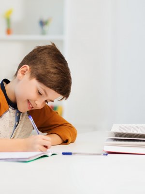 Experta entrega consejos para que los niños puedan sobrellevar el retorno a la rutina