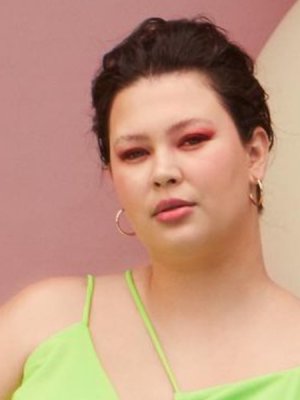 Michelle Carvalho realizó parodia tras críticas por su peso