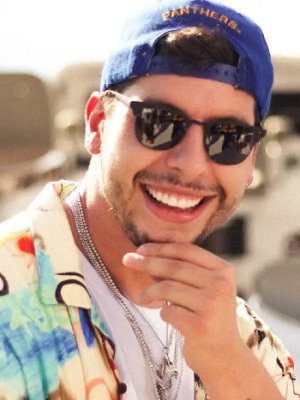 Matt Hunter planea quedarse en Chile hasta septiembre y colaborar con artistas nacionales