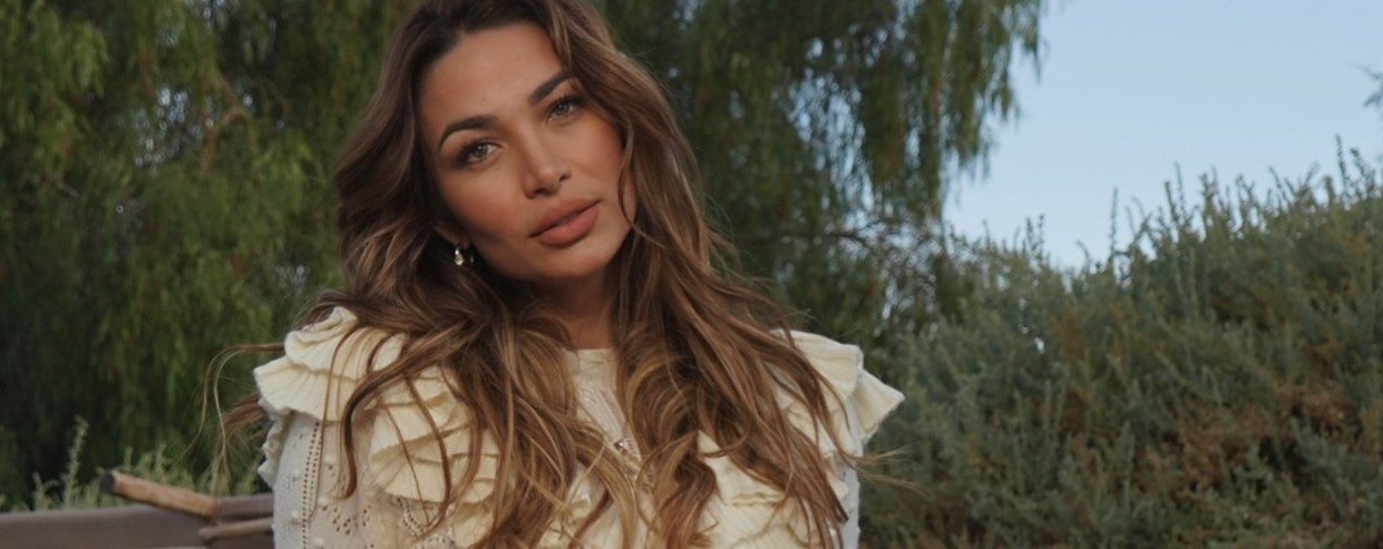 Lisandra Silva canta y refleja su despertar espiritual