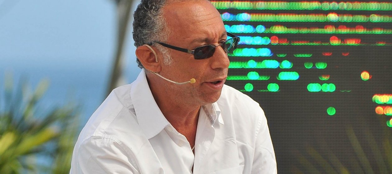 Ex de Mauricio Israel acusa al periodista de descuidar a su hija hospitalizada