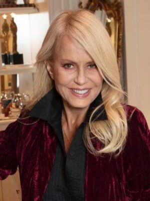 ¡Esta noche! Cecilia Bolocco reunió a grandes artistas y animadores para una gran cruzada
