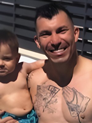 Hijo de Gary Medel y Cristina Morales fue operado: 
