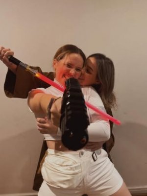 Laura De La Fuente celebró aniversario con su polola