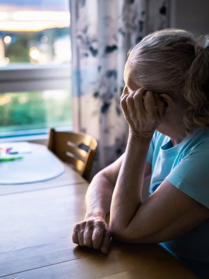 Estudio revela el mayor arrepentimiento de las mujeres antes de morir