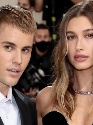 ¿Crisis o estrategia? Justin Bieber dejó de seguir a su esposa y explicó las razones