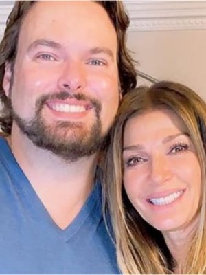Catherine Fulop envió mensaje a George Harris: 