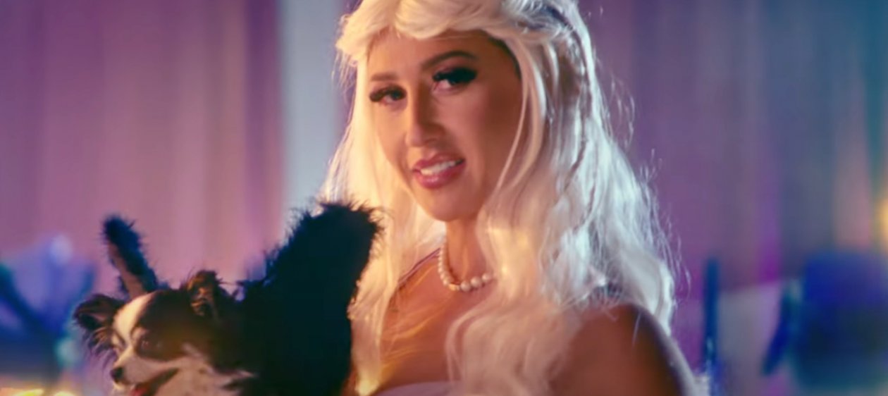 ¡QUÉ FOERTE!: Nicole Moreno protagoniza nuevo video con “perro dragón”
