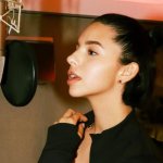 Crean canción de Ángela Aguilar con IA: la letra lanza dardos contra Belinda y Cazzu