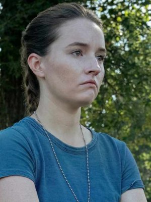 La actriz Kaitlyn Dever vivió pérdida familiar mientras grababa The Last of Us