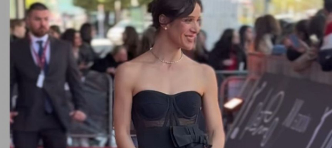 Daniela Ramírez deslumbra en la alfombra roja de los Premios Platinos 2025 en Madrid