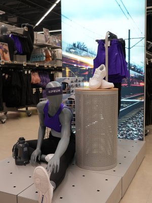 Decathlon sigue creciendo: La marca deportiva multiespecialista aterriza en Cenco Portal La Dehesa Decathlon sigue creciendo: La marca deportiva multiespecialista aterriza en Cenco Portal La Dehesa