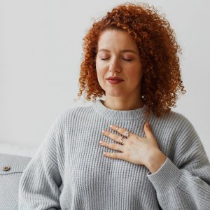 ¿Cómo cultivar el amor propio? Experta entrega 3 ejercicios simples para una autoestima a prueba de redes sociales