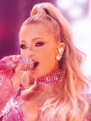 Paris Hilton habla sin tapujos de las operaciones que se ha realizado: 