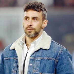 Jorge Valdivia pidió salir del país por particular motivo