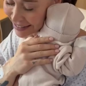 Vale Roth compartió cómo recibió su hija Antonia a su nueva hermana