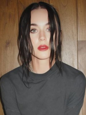 ¡Abrazada a un hombre! ¿Katy Perry ya olvidó a Orlando Bloom?
