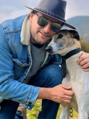 La emotiva despedida de Daniel Fuenzalida a su perrito Sebastián