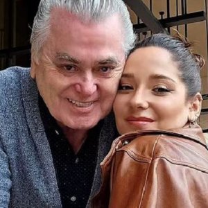 Kel Calderón celebra los 72 años de su padre con increíble estado físico: 