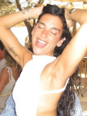 Revelan las primeras imágenes del spot que Dua Lipa grabó en San Pedro de Atacama