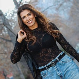 ¡Renovada! Ivette Vergara volvió al look que la hizo famosa en los 90's