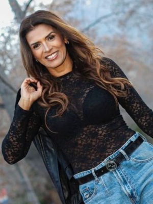 ¡Renovada! Ivette Vergara volvió al look que la hizo famosa en los 90's