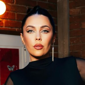 Hugo Valencia destapa la millonaria oferta de CHV que tiene en jaque a Daniela Aránguiz