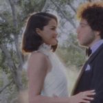 Selena Gómez y Benny Blanco dan el "sí, quiero" en una boda con elegancia en Hollywood