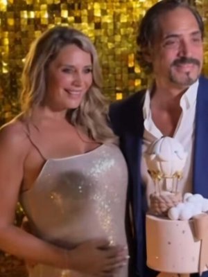 Rocío Marengo y Eduardo Fort revelan el sexo de su bebé con una emotiva ceremonia familiar