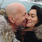 "Nunca pensé que fuera demencia": La esposa de Bruce Willis revela el primer y sutil signo de su enfermedad