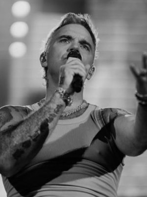 ¿Igual que Súper Taldo? Robbie Williams confiesa que padece Síndrome de Tourette ¿Igual que Súper Taldo? Robbie Williams confiesa que padece Síndrome de Tourette