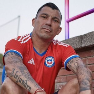¡Es rubia! Revelan a la nueva conquista de Gary Medel