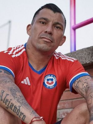 ¡Es rubia! Revelan a la nueva conquista de Gary Medel