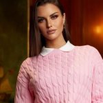 Emilia Dides se lanzó al mundo de la moda con su primera colección de ropa