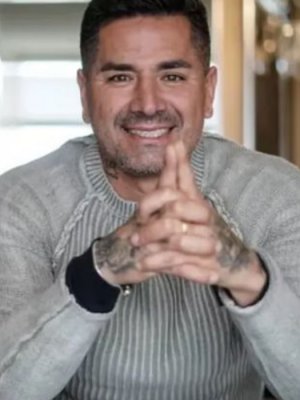 Ex de Kike Acuña acusa al exfutbolista de no pago de pensión alimenticia