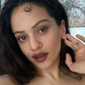 Rosalía impone tendencia en la presentación de Lux, su nuevo álbum