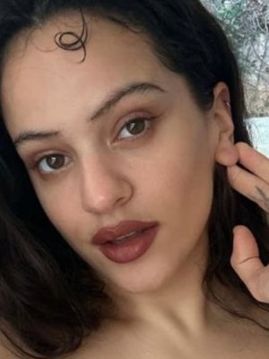 Rosalía impone tendencia en la presentación de Lux, su nuevo álbum